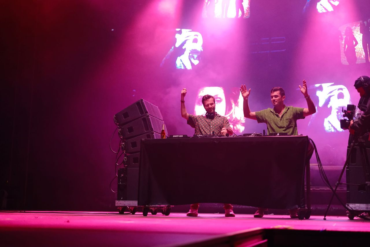 Bon Entendeur performing at Francofolies de Bulgarie 2023 — photograph 7 of 15.