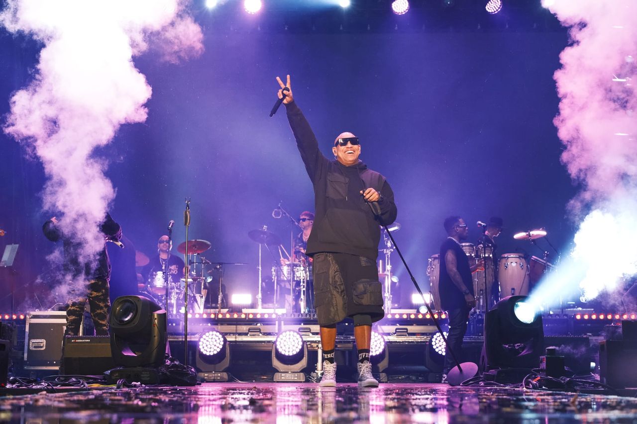 Gente de Zona performing at Francofolies de Bulgarie 2023 — photograph 12 of 107.