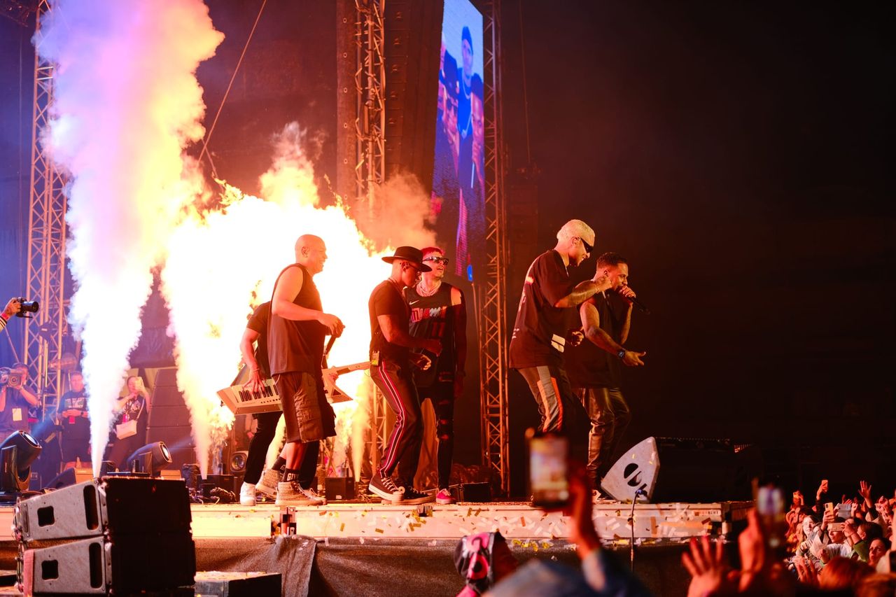 Gente de Zona performing at Francofolies de Bulgarie 2023 — photograph 85 of 107.