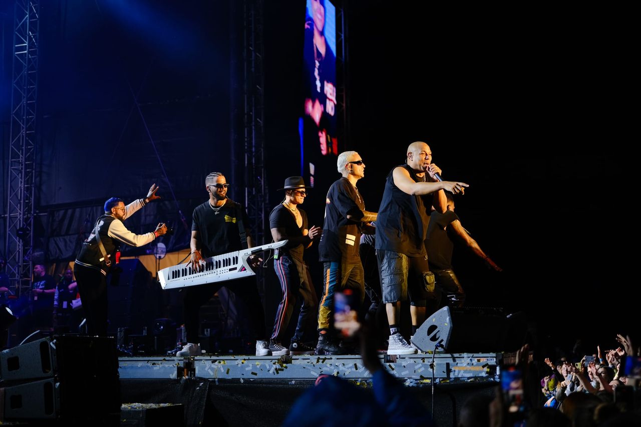 Gente de Zona performing at Francofolies de Bulgarie 2023 — photograph 86 of 107.