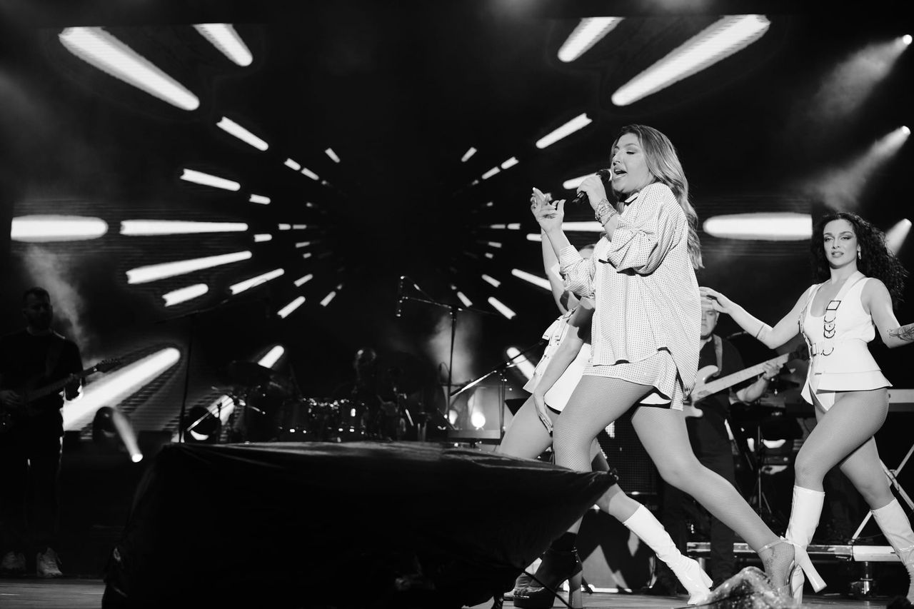 Helena Paparizou performing at Francofolies de Bulgarie 2023 — photograph 11 of 24.