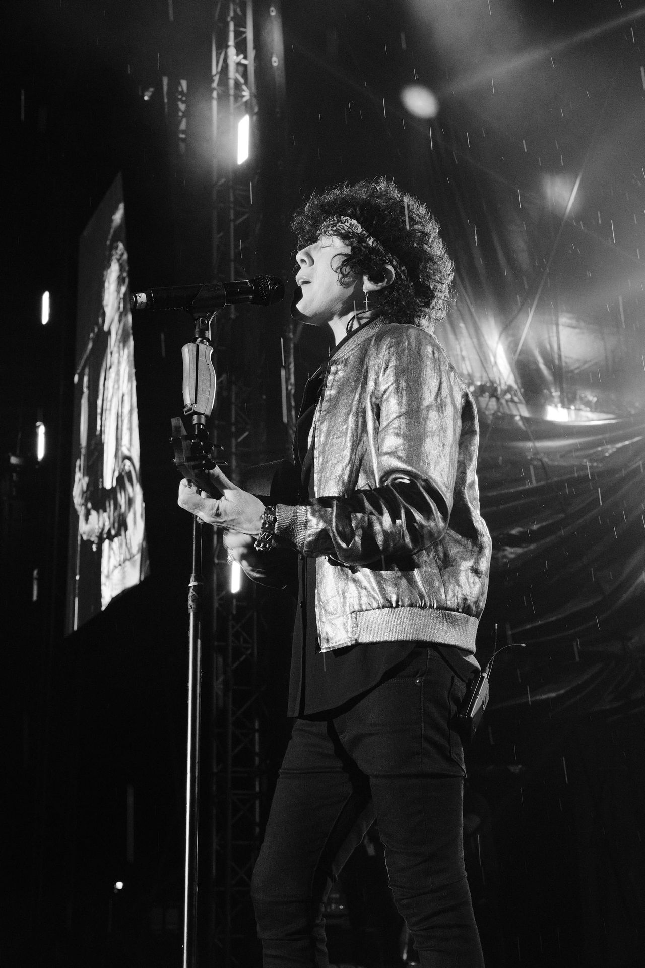 LP performing at Francofolies de Bulgarie 2023 — photograph 9 of 32.