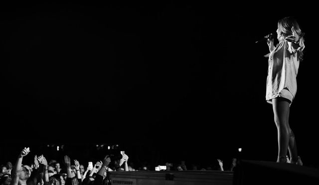 Helena Paparizou performing at Francofolies de Bulgarie 2023 — photograph 12 of 24.