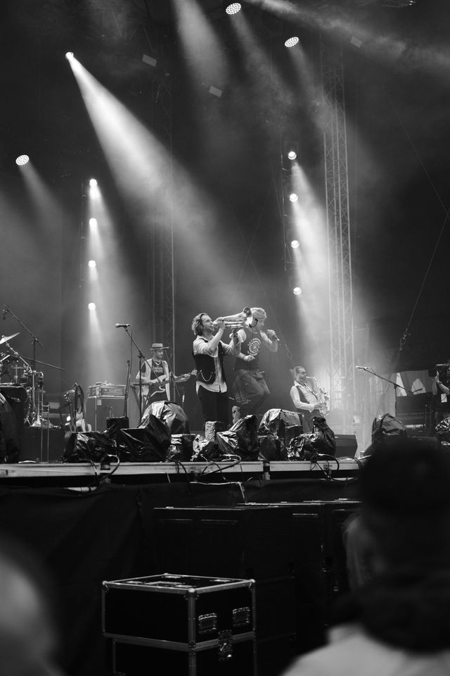 La Caravane Passe performing at Francofolies de Bulgarie 2023 — photograph 25 of 40.