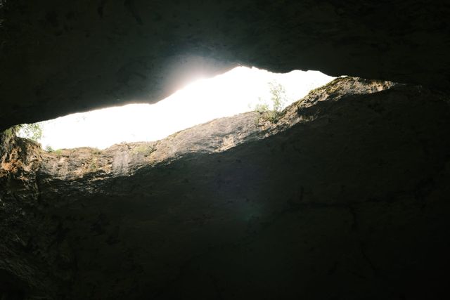 Long skylight opening across the roof of Devetashka Cave