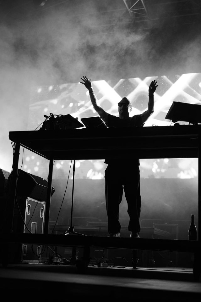 UNKLE x Steven Weston performing at Sofia Live Fest 2023 — photograph 39 of 77.